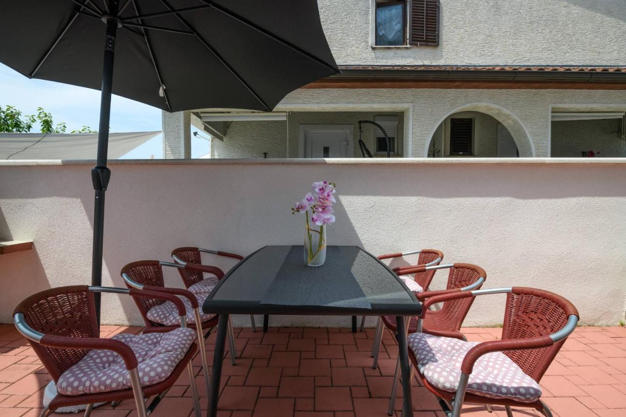 Apartments Somi Poreč Exterior foto